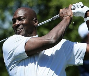 九游会·j9官方网站乔治：我打高尔夫被网友喷 谁会24小时都工作 乔丹也打啊