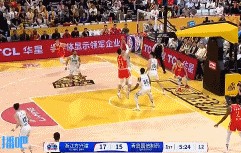 九游会·j9官方网站攻防发力！杨瀚森送大帽 米奇快攻反击一条龙单臂暴扣