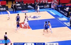 j9九游会官方登录外线开火！青岛开局轰进3记三分 完成11-2的攻击波打停广厦