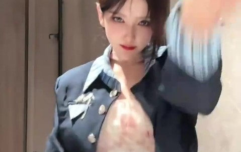 j9九游真人游戏第一品牌登录入口老艺术家怎么还笑场了？LPL解说Rita分享舞蹈视频：谁在看小宝跳舞