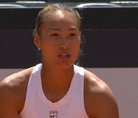 郑钦文成功挺进罗马站32强，并迎来两大利好消息，战线更进一步