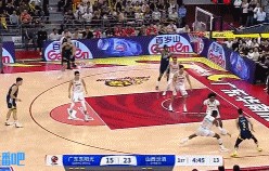 j9九游真人游戏第一平台冲突来了💥！焦海龙抢篮板被张皓嘉推倒 暴起与后者理论被吹T