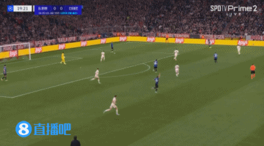 j9九游真人游戏第一平台半场-拜仁暂0-1国米 劳塔罗外脚背破门图拉姆助攻凯恩中柱失良机