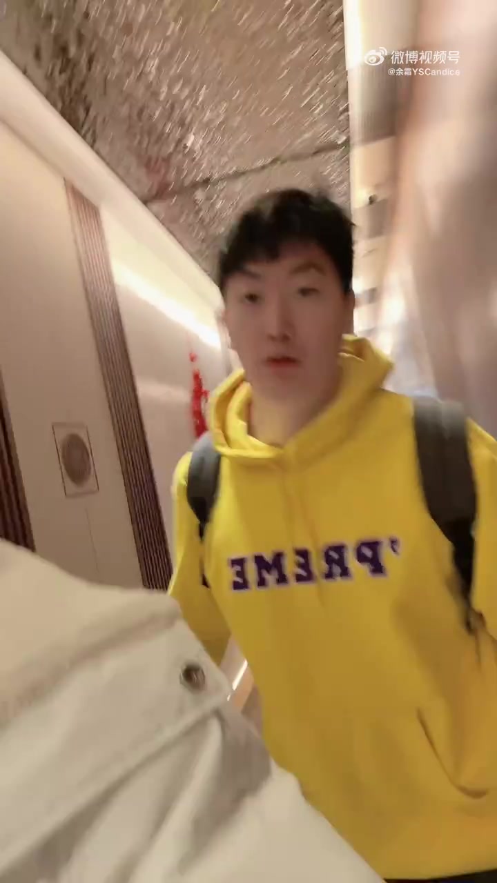 j9九游真人游戏第一平台余霜分享Vlog：来重庆云顶之弈啦！忙碌又充实的工作Vlog