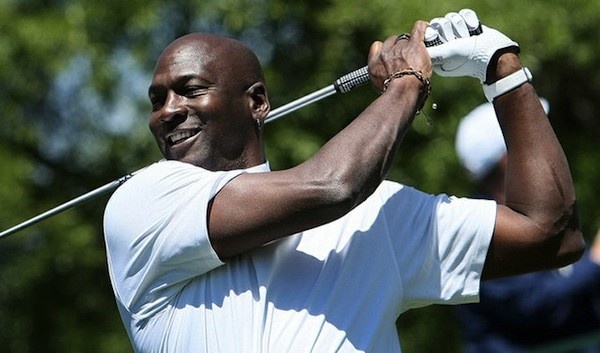 九游会·j9官方网站乔治：我打高尔夫被网友喷 谁会24小时都工作 乔丹也打啊